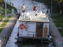 Hausboot Aladin Schleuse